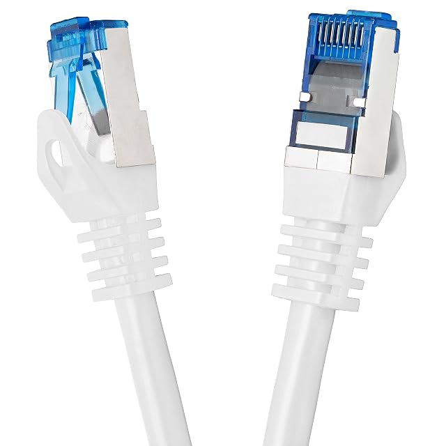 BIGtec weißes Patchkabel Cat 7 mit 10 m, blauen geschirmten RJ45-Steckern und angespritzten Tüllen