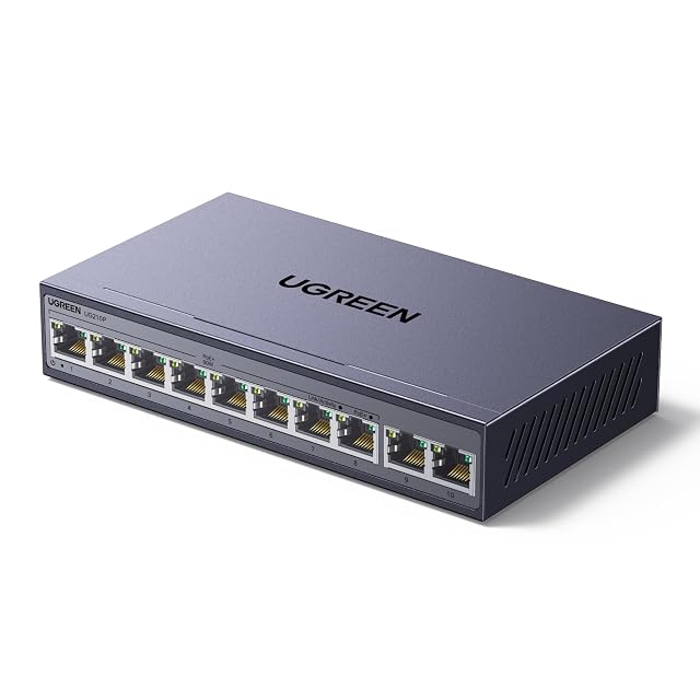 PoE-Switch UGREEN 35372EU mit zehn Gigabit-Ports im Metallgehäuse, acht versorgten Buchsen und zwei Uplinks